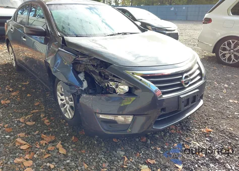 2013 Nissan Altima 2.5 S z USA, uszkodzony, nr VIN 1N4AL3AP6DC917916